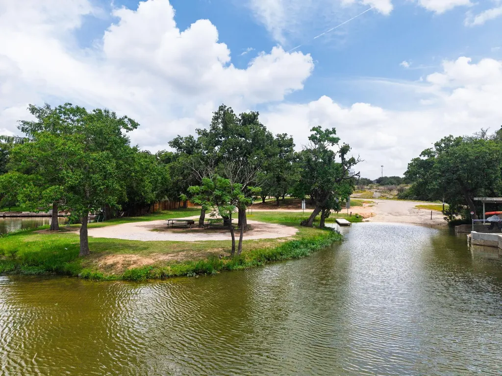 602 N Shorewood Drive Granite Shoals TX 78654