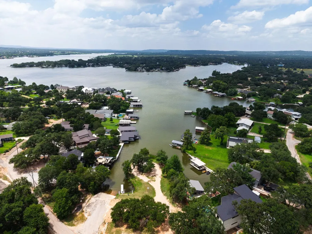 602 N Shorewood Drive Granite Shoals TX 78654