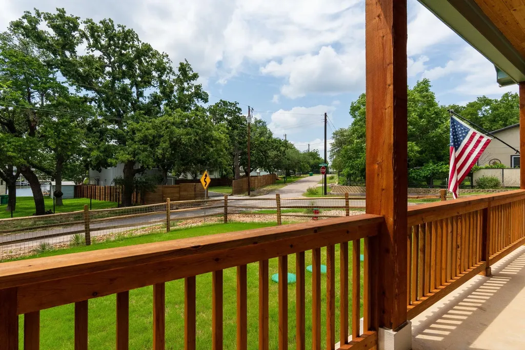 602 N Shorewood Drive Granite Shoals TX 78654