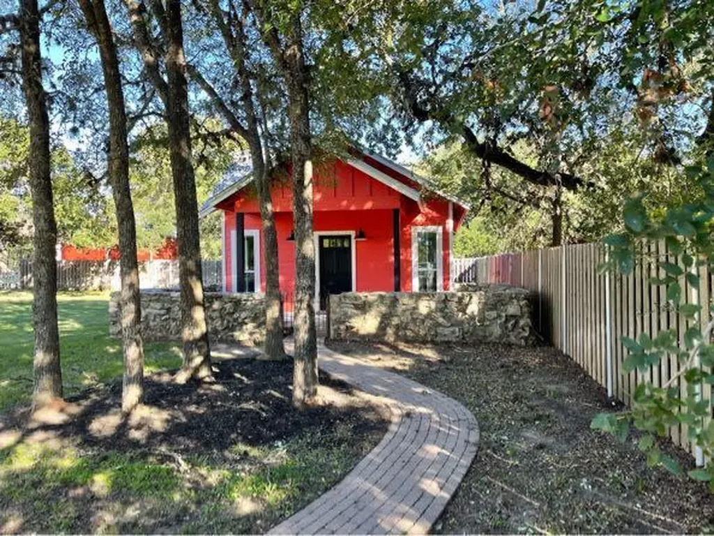 241 Haydon Street Dripping Springs TX 78620