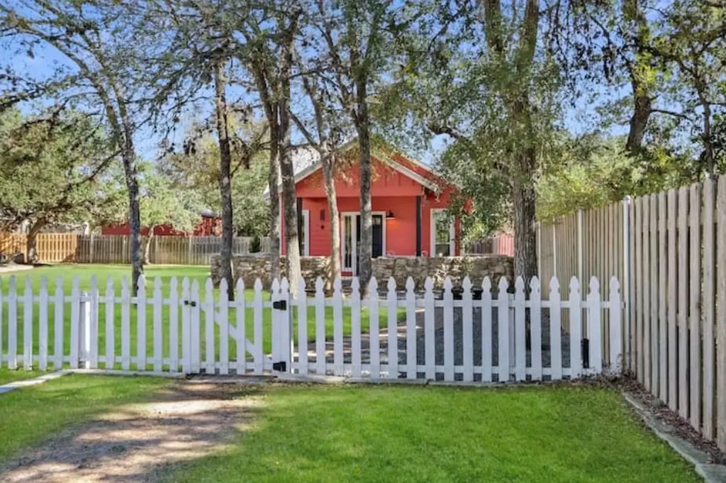241 Haydon Street Dripping Springs TX 78620