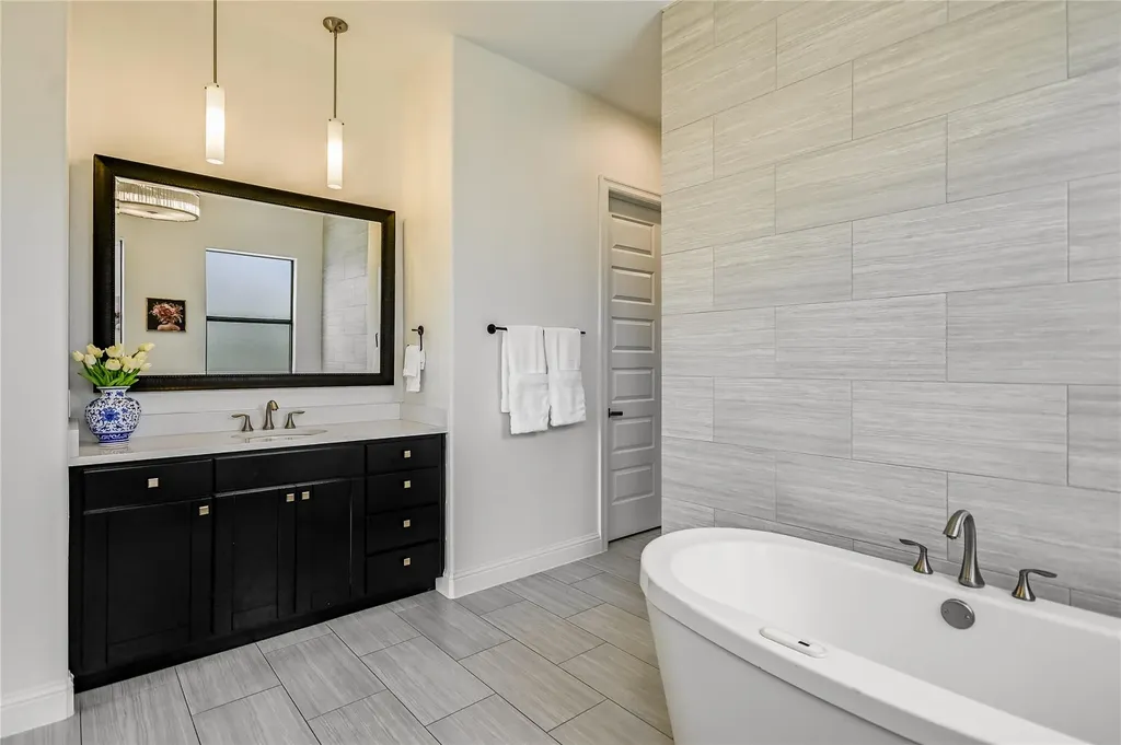 810 Crestone Stream Drive Austin TX 78738