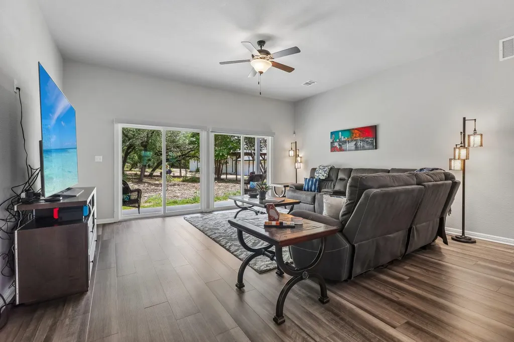 2701 Warren Cove Lago Vista TX 78645