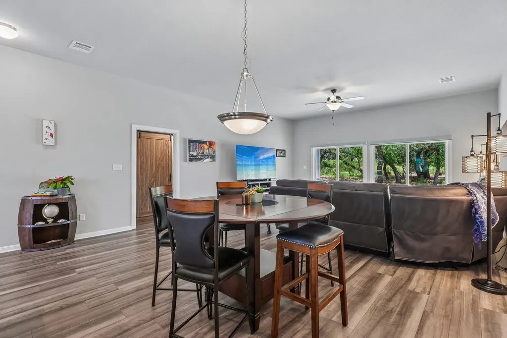 2701 Warren Cove Lago Vista TX 78645