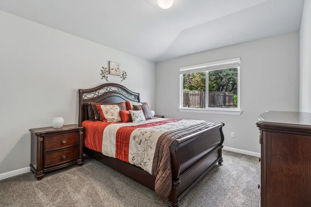 2701 Warren Cove Lago Vista TX 78645