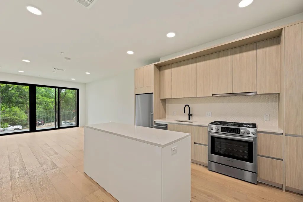 2209 S 1st Street Austin TX 78704