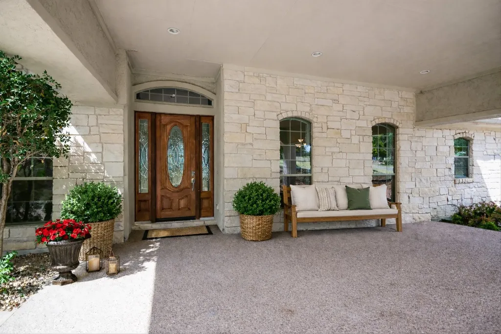 19620 Single Peak Cove Spicewood TX 78669