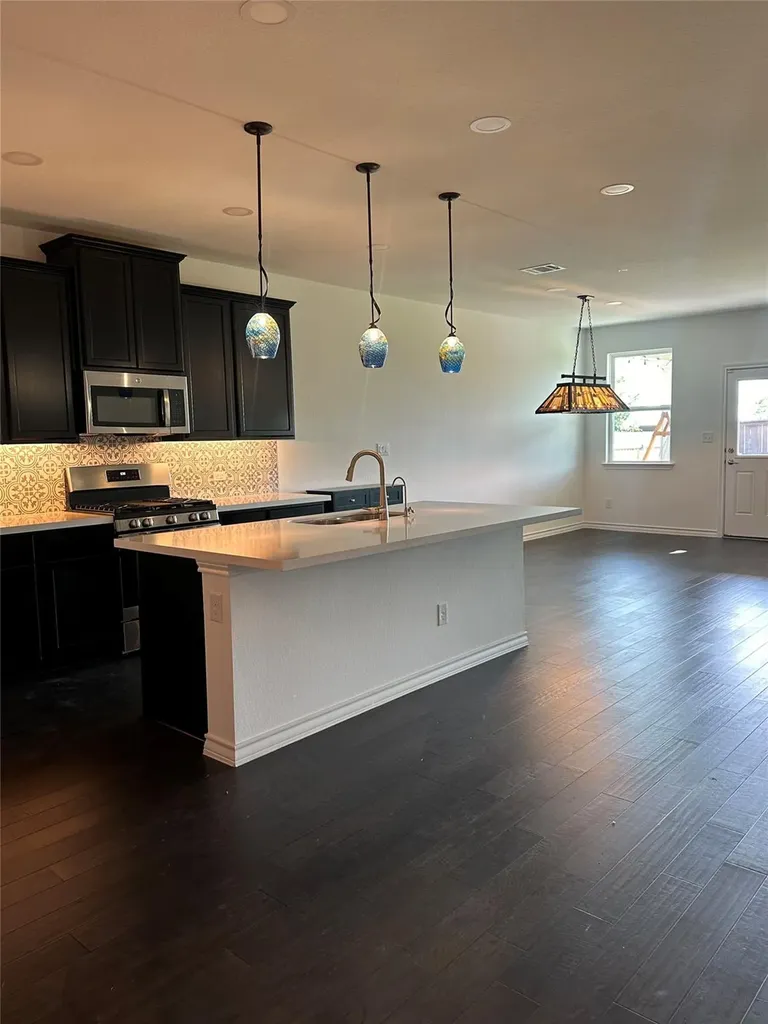 206 Thurman Holt Road Hutto TX 78634