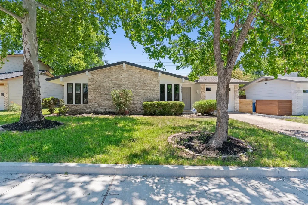 8509 Rockwood Lane Austin TX 78757