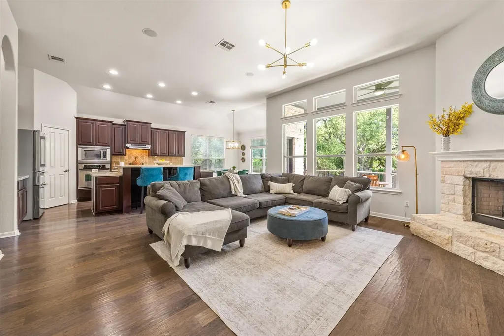 311 Grafton Lane Austin TX 78737