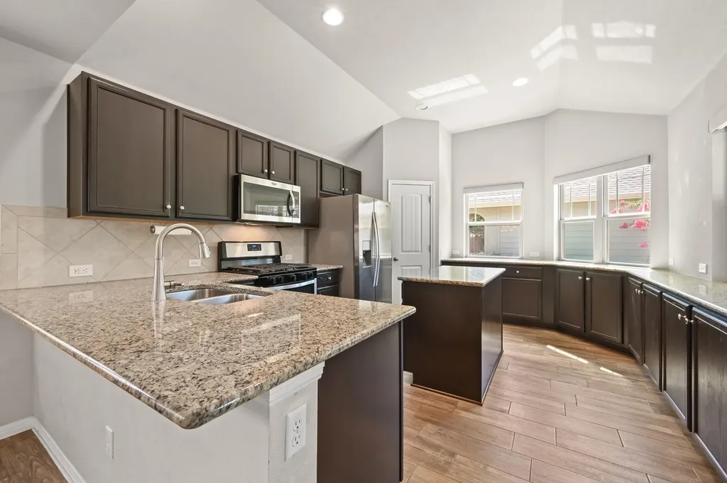 503 Stonewood Lane Buda TX 78610