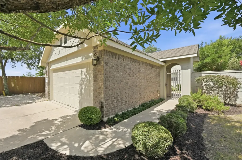 503 Stonewood Lane Buda TX 78610