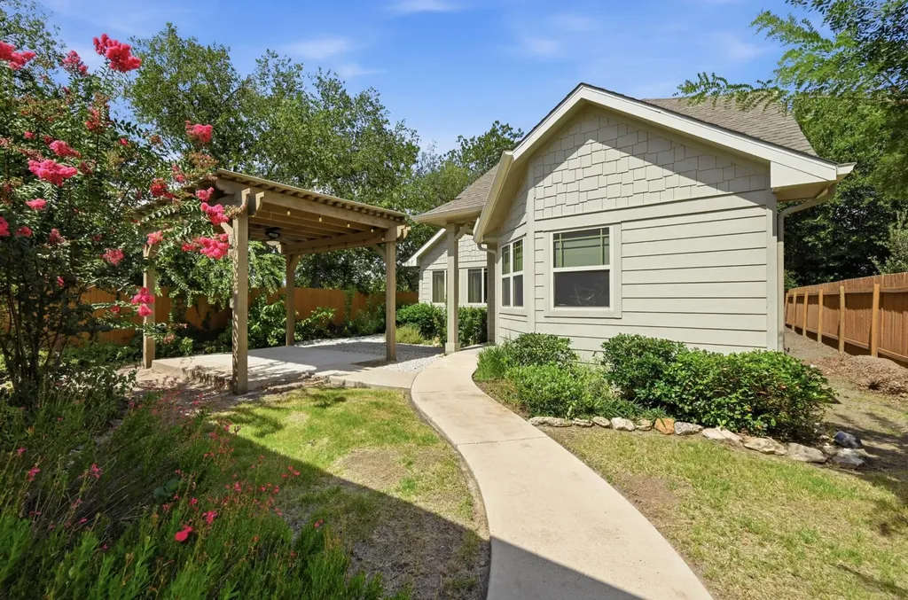 503 Stonewood Lane Buda TX 78610