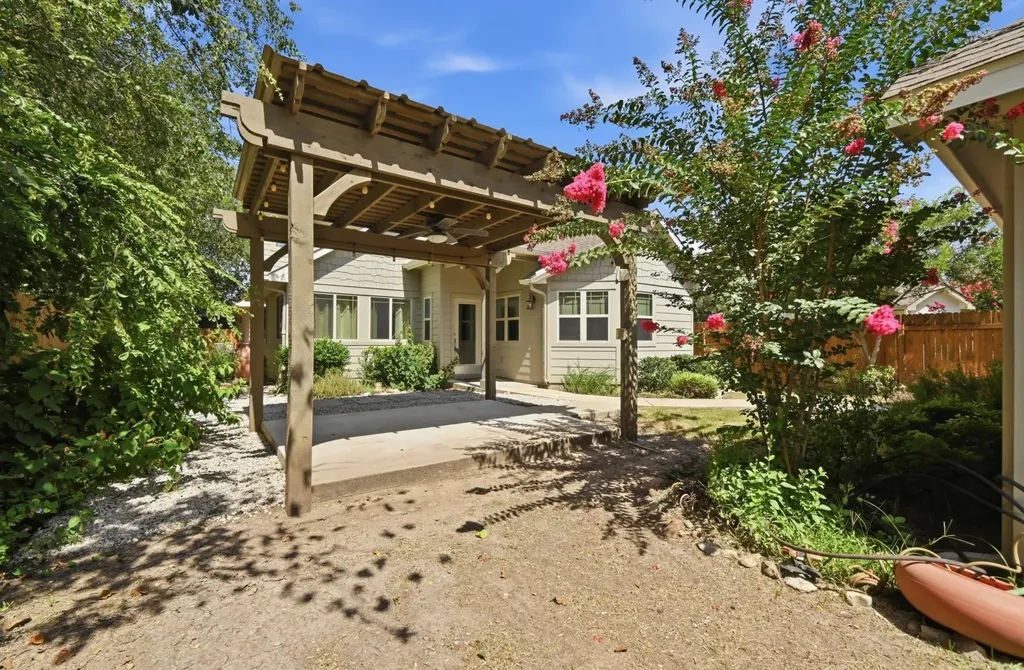 503 Stonewood Lane Buda TX 78610