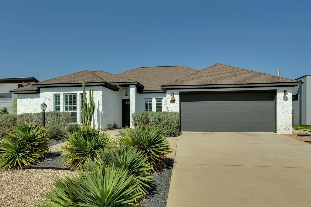 210 S Meadowlark Street Lakeway TX 78734