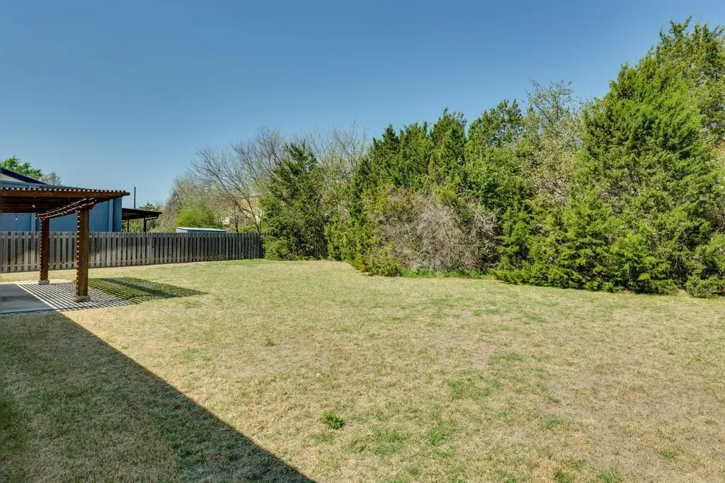 210 S Meadowlark Street Lakeway TX 78734