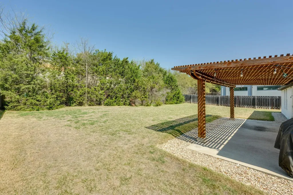 210 S Meadowlark Street Lakeway TX 78734