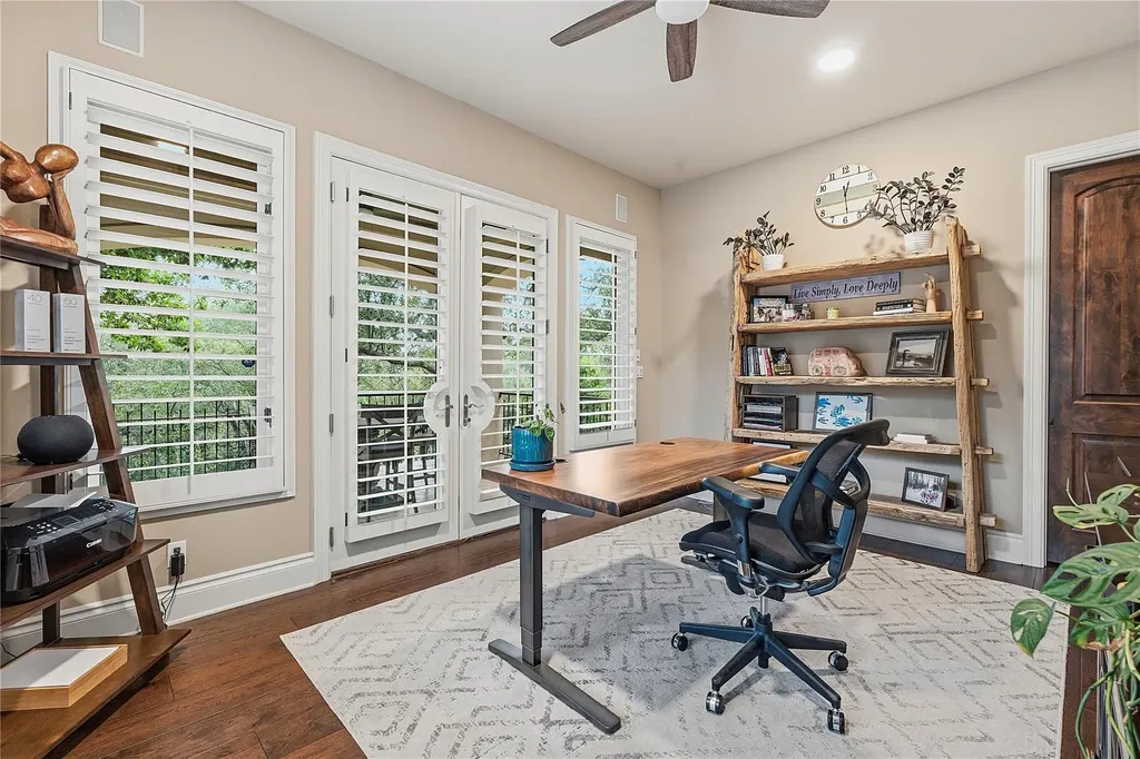4320 House Of York Austin TX 78730