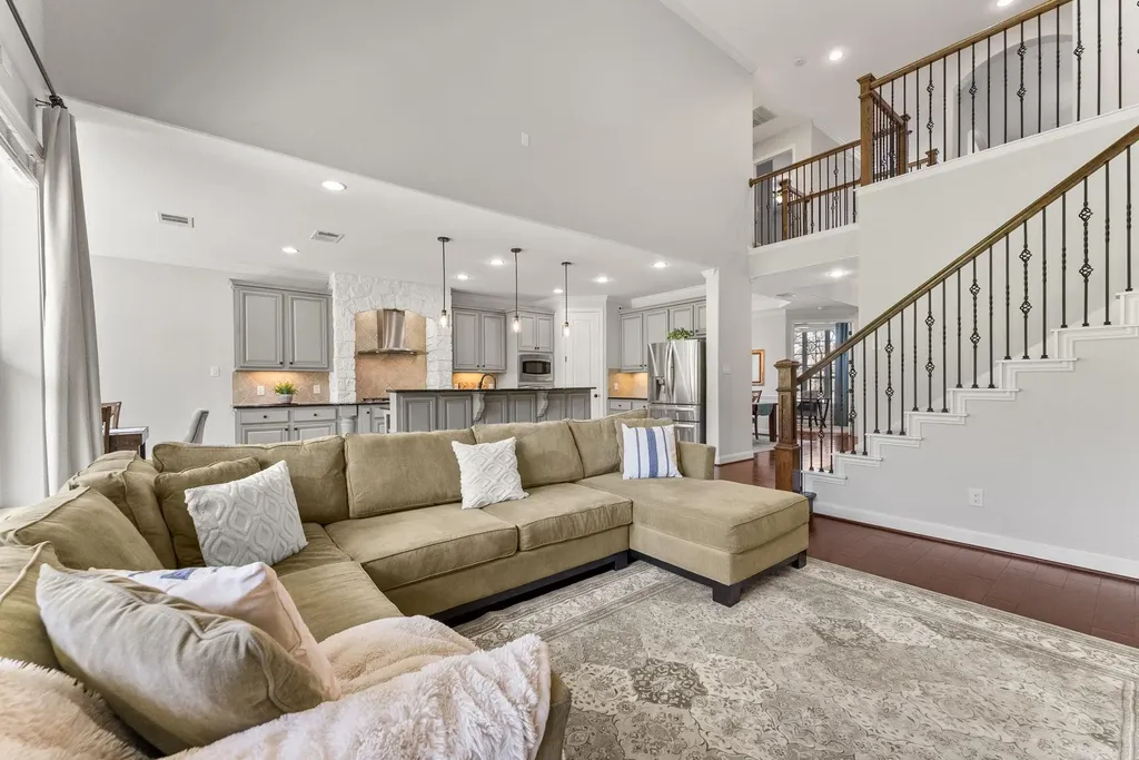 106 Princes Court Austin TX 78738