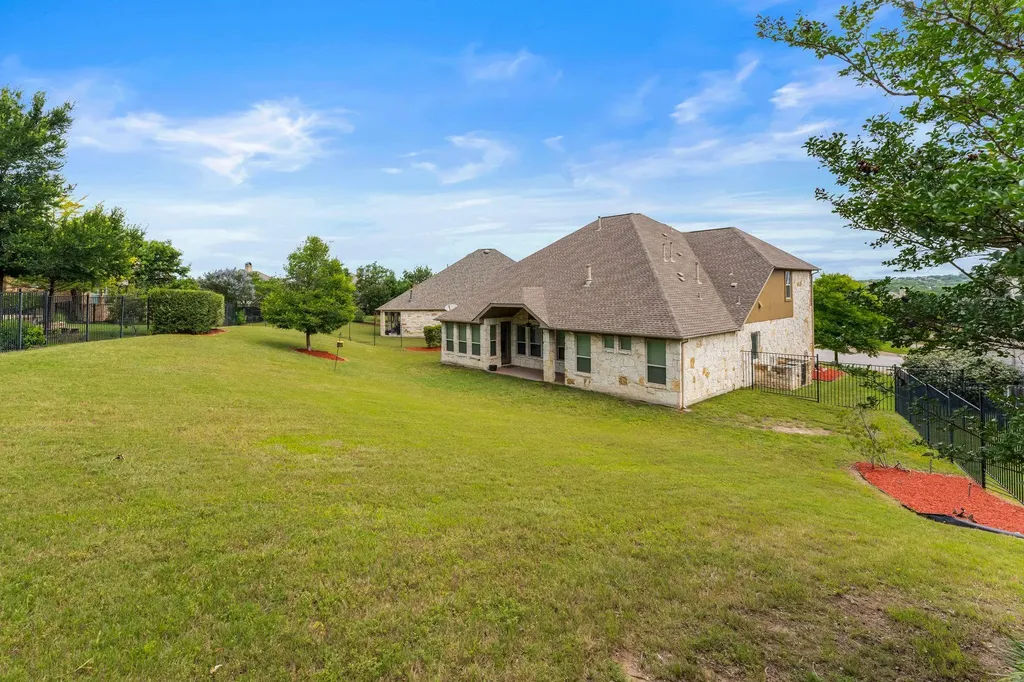 106 Princes Court Austin TX 78738
