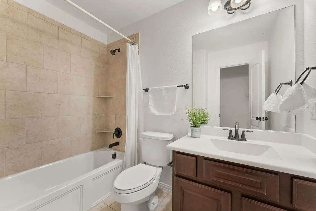 106 Princes Court Austin TX 78738