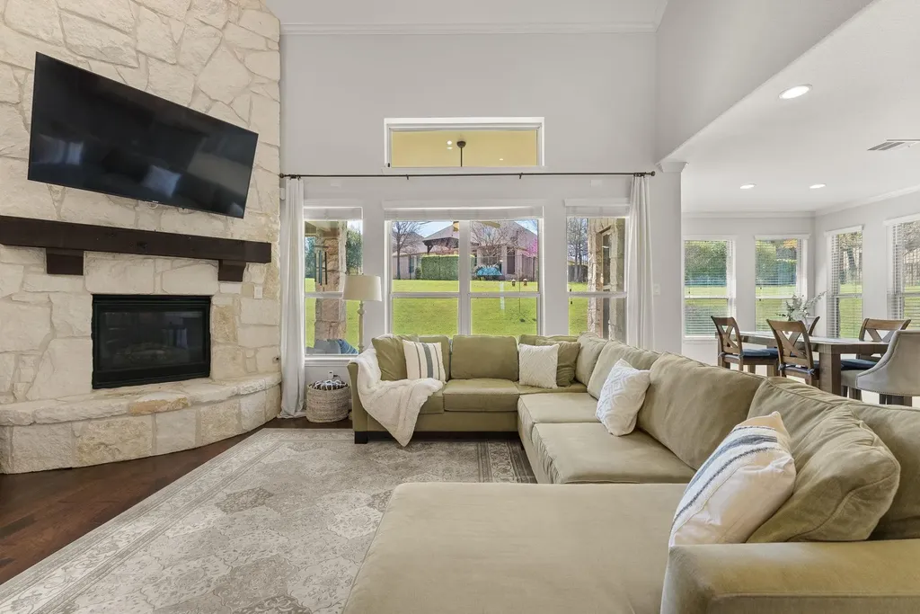 106 Princes Court Austin TX 78738