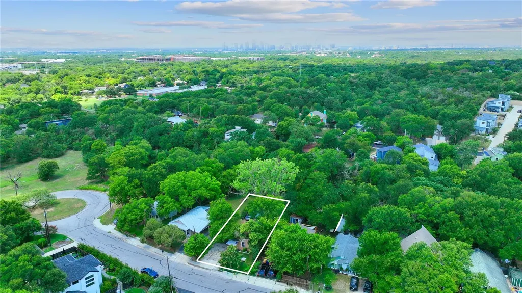 1114 Eleanor Street Austin TX 78721