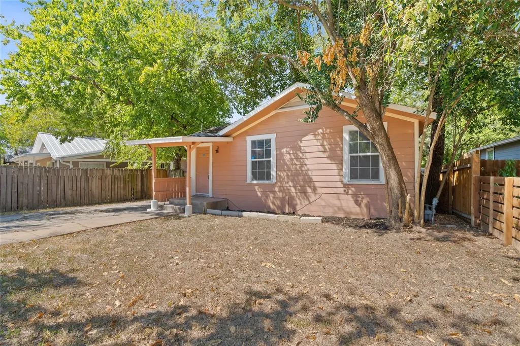 1114 Eleanor Street Austin TX 78721