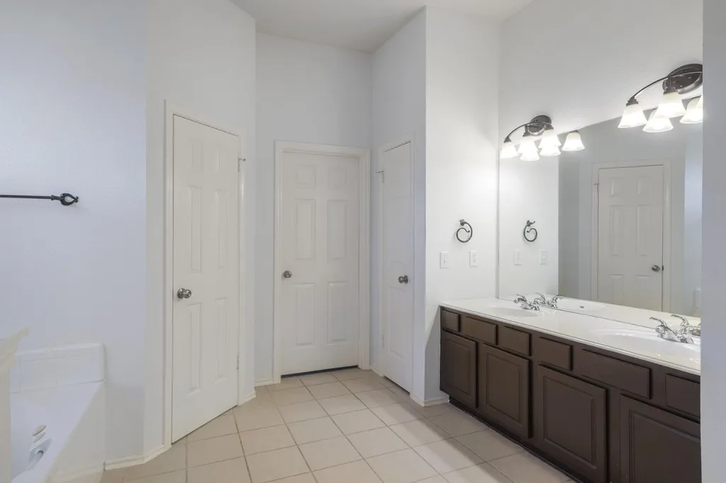 10901 Mint Julep Drive Austin TX 78748