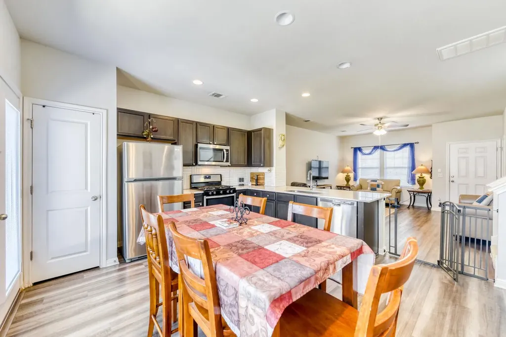 2812 Seneca Path Leander TX 78641