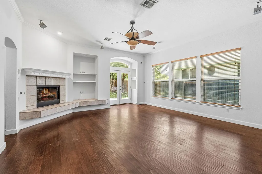 1904 Montana Sky Drive Austin TX 78727