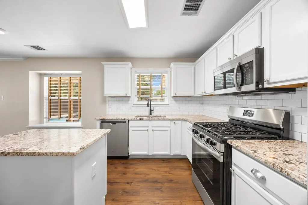 1307 Chardonnay Crossing Leander TX 78641
