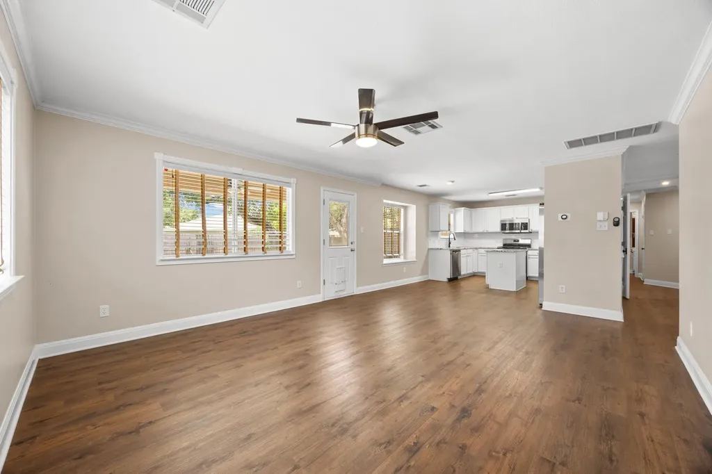 1307 Chardonnay Crossing Leander TX 78641