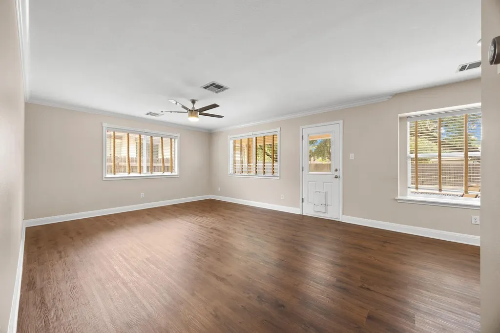 1307 Chardonnay Crossing Leander TX 78641