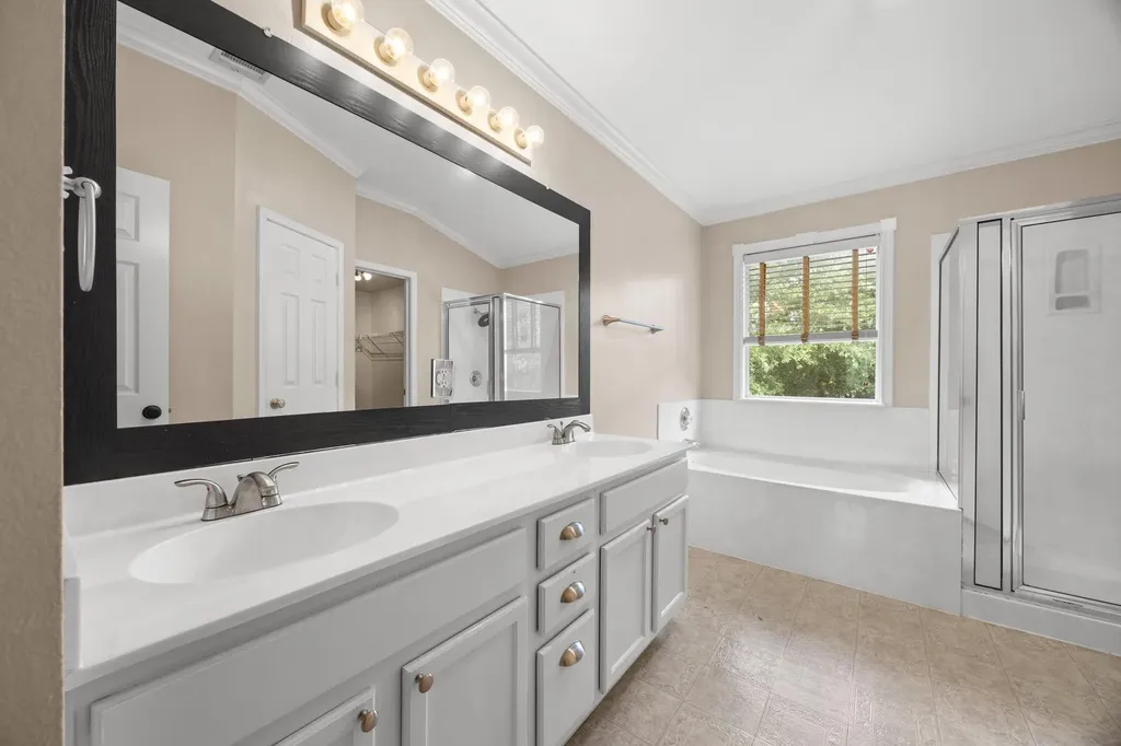 1307 Chardonnay Crossing Leander TX 78641