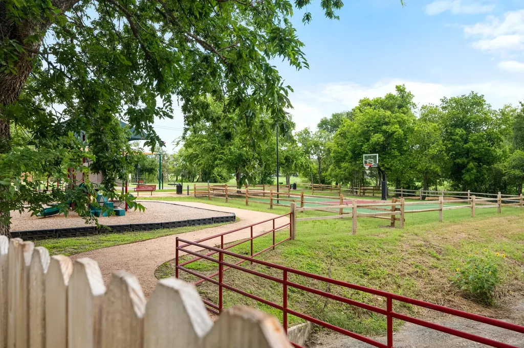 1408 Water Spaniel Way Round Rock TX 78664