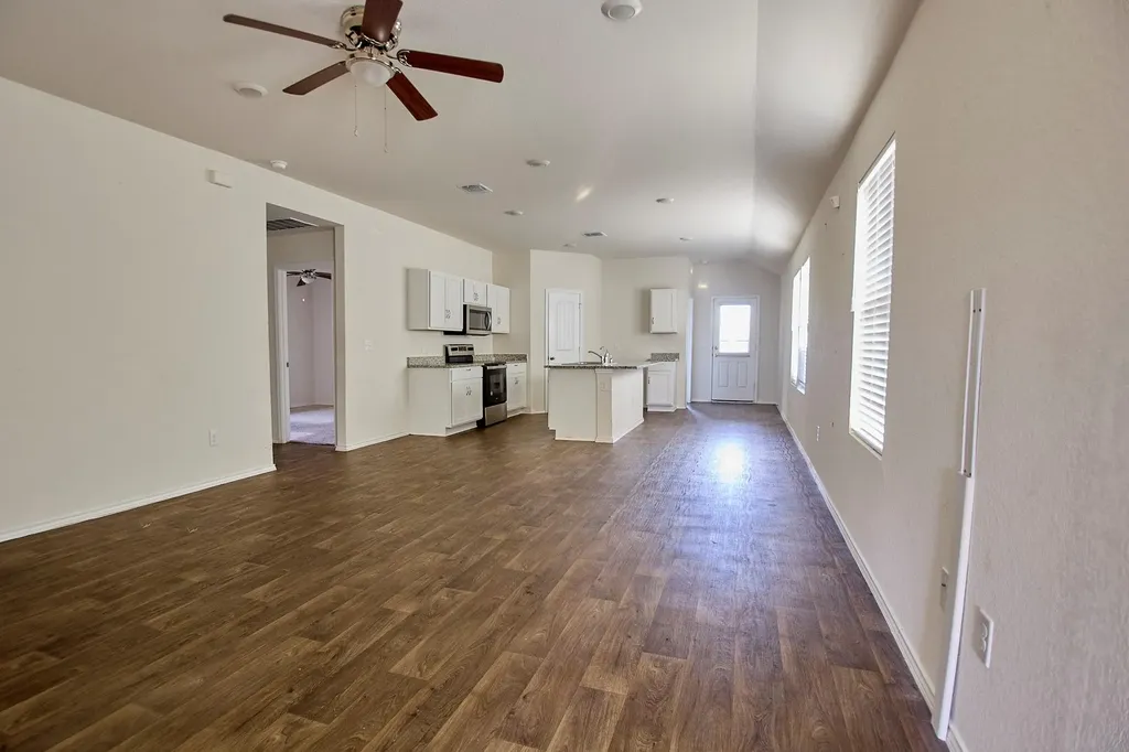 12008 Roving Pass Elgin TX 78621