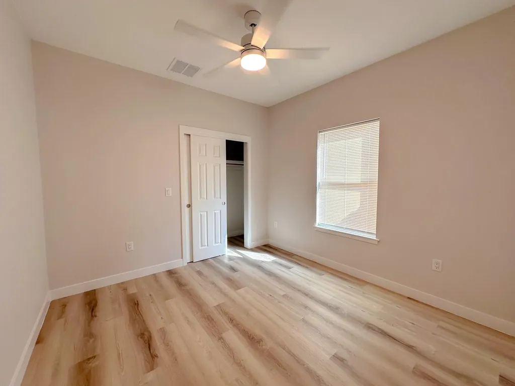 817 5th Street Lockhart TX 78644