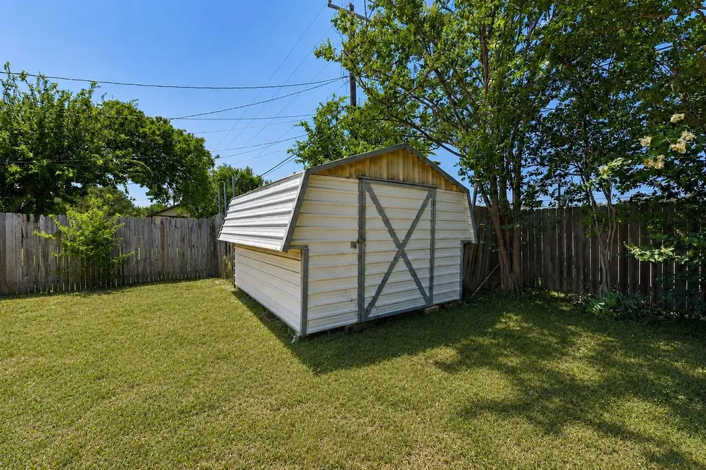 700 Woodview Drive Georgetown TX 78628