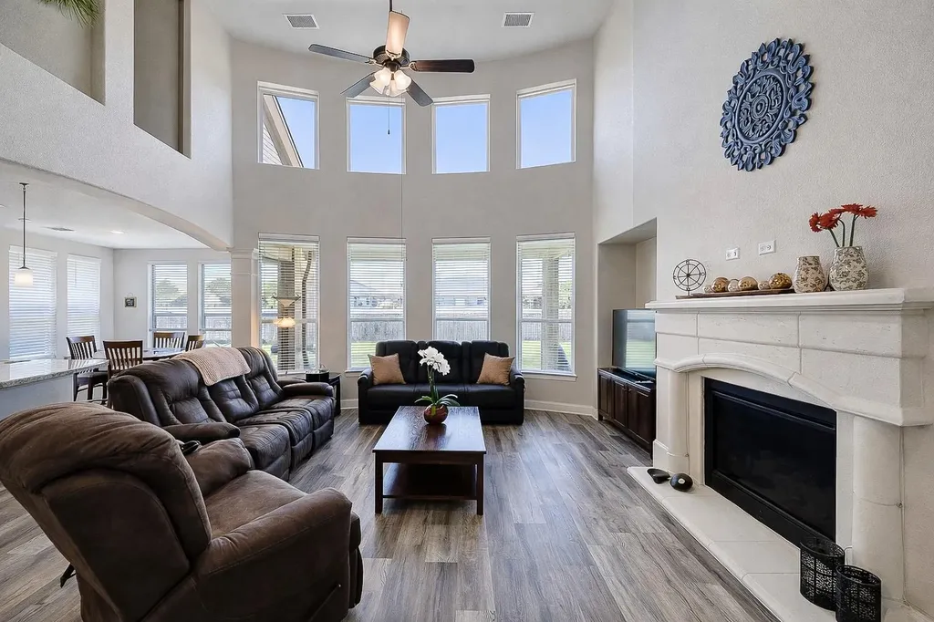 408 Daniel Crossing Liberty Hill TX 78642