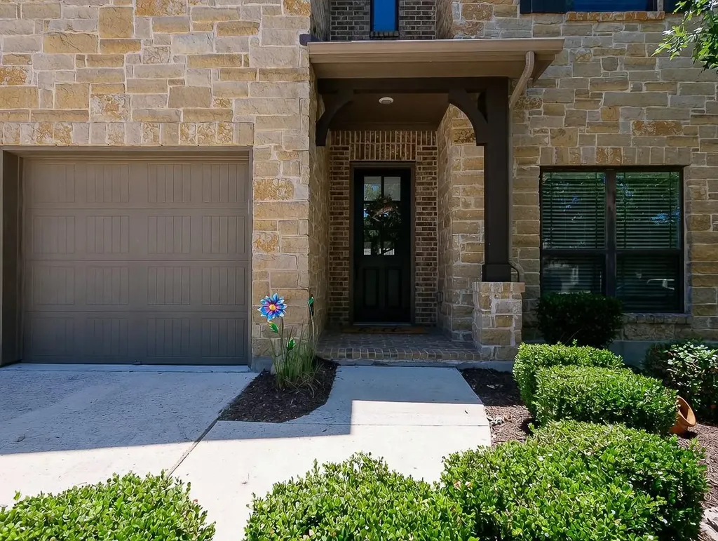 408 Daniel Crossing Liberty Hill TX 78642