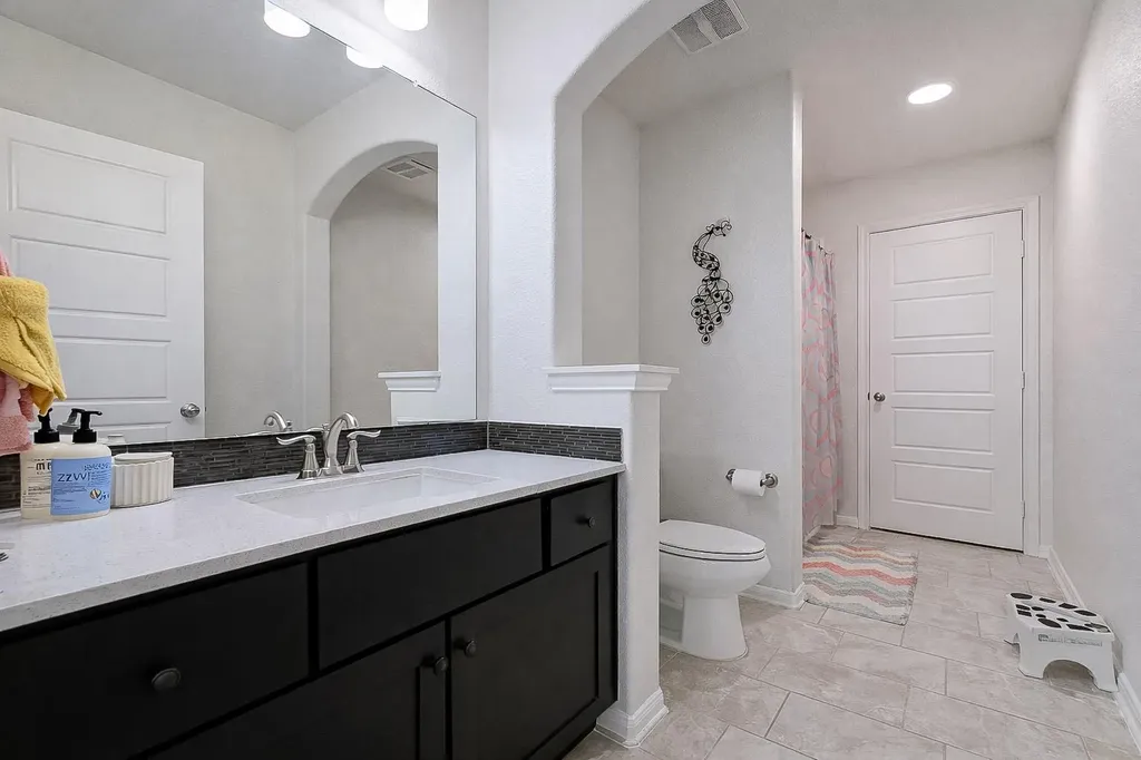 408 Daniel Crossing Liberty Hill TX 78642