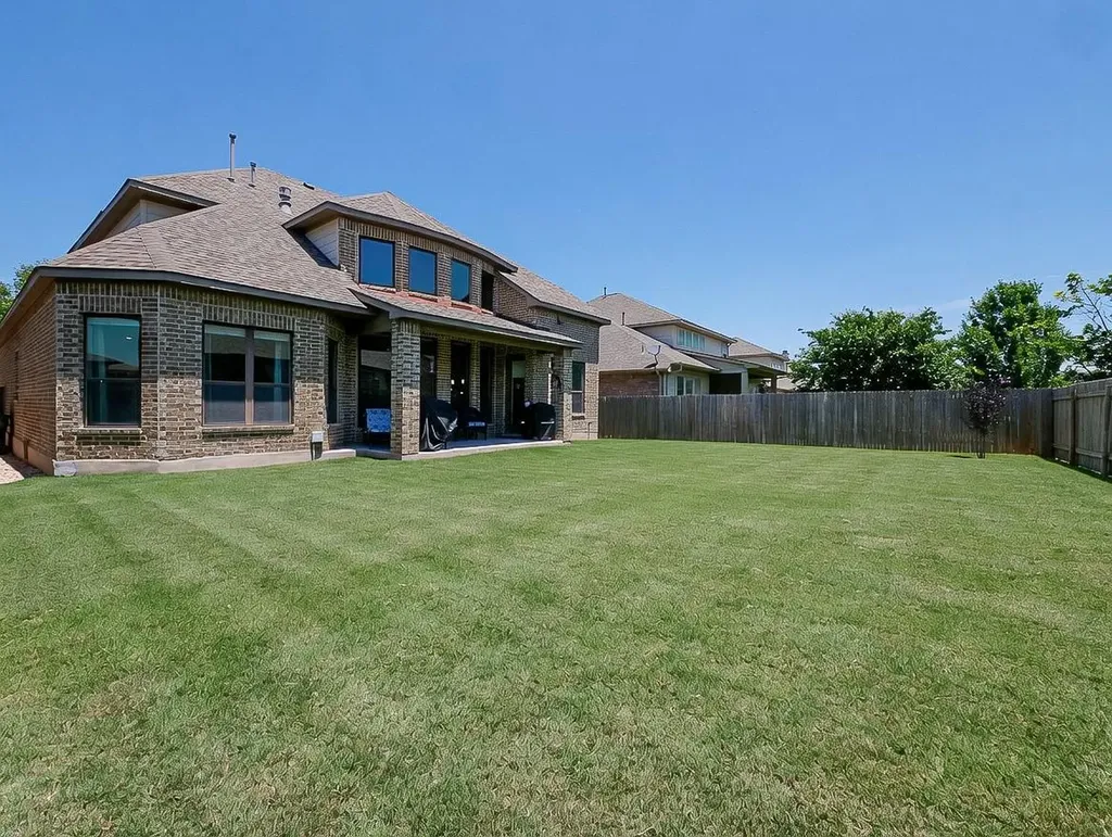408 Daniel Crossing Liberty Hill TX 78642