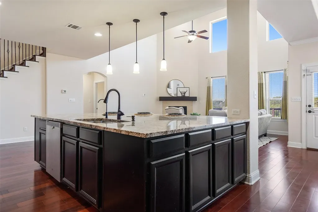 8417 Evelina Trail Austin TX 78737