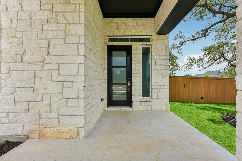 216 Comfort Drive Buda TX 78610