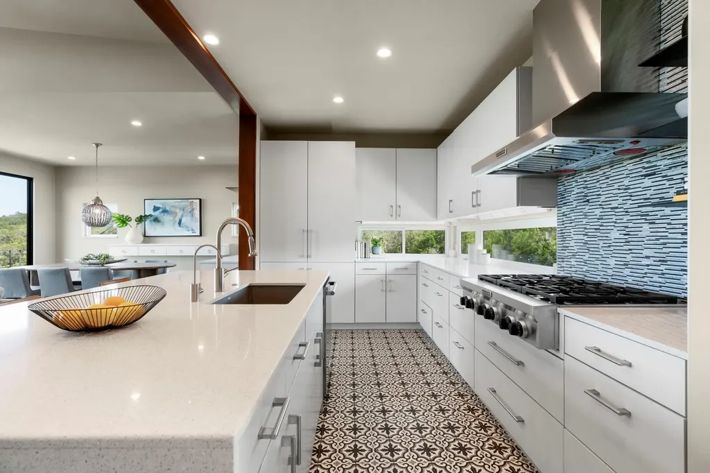 10800 Superview Drive Austin TX 78736