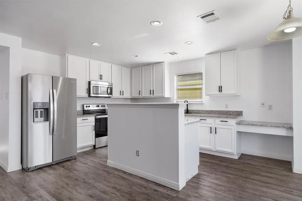 5608 Sunday Silence Drive Del Valle TX 78617