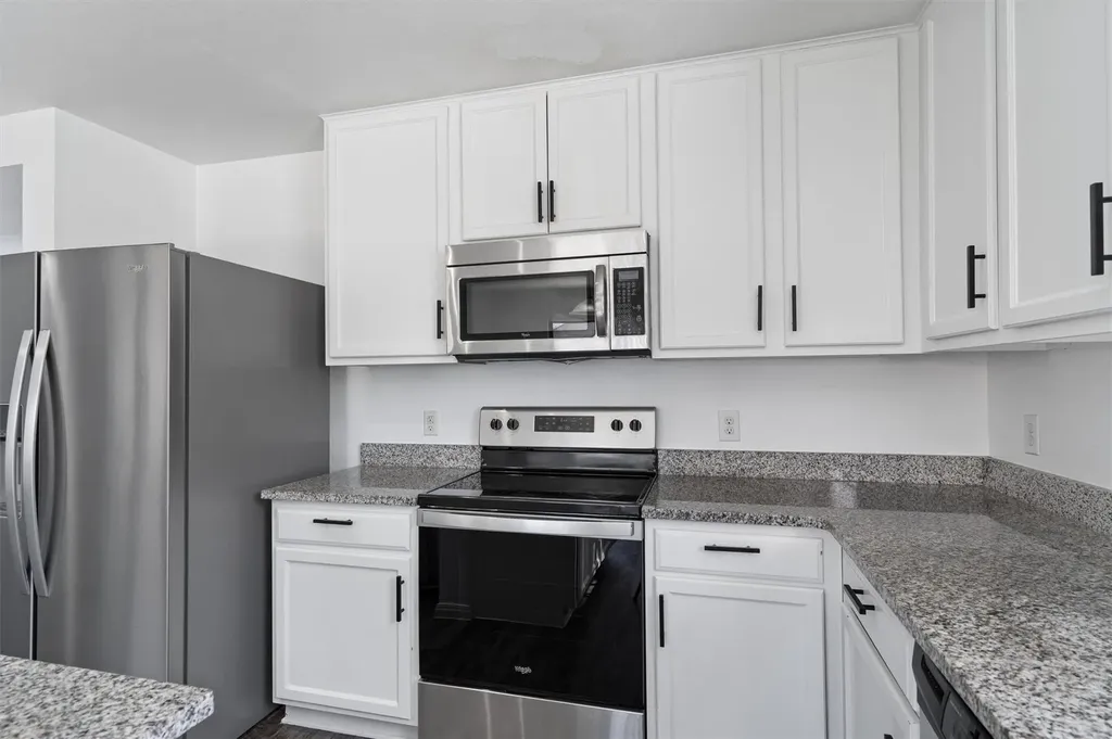 5608 Sunday Silence Drive Del Valle TX 78617
