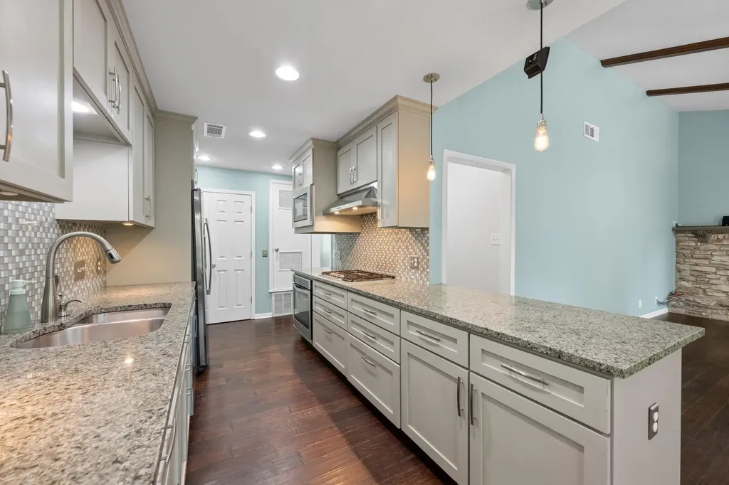 3111 Stanwood Drive Austin TX 78757