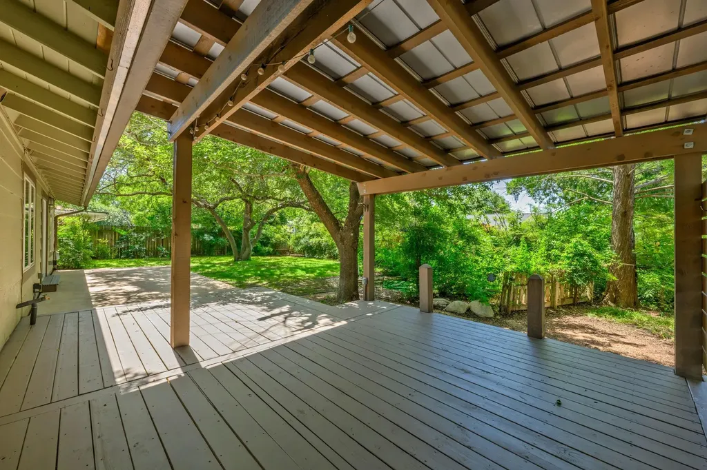 3111 Stanwood Drive Austin TX 78757